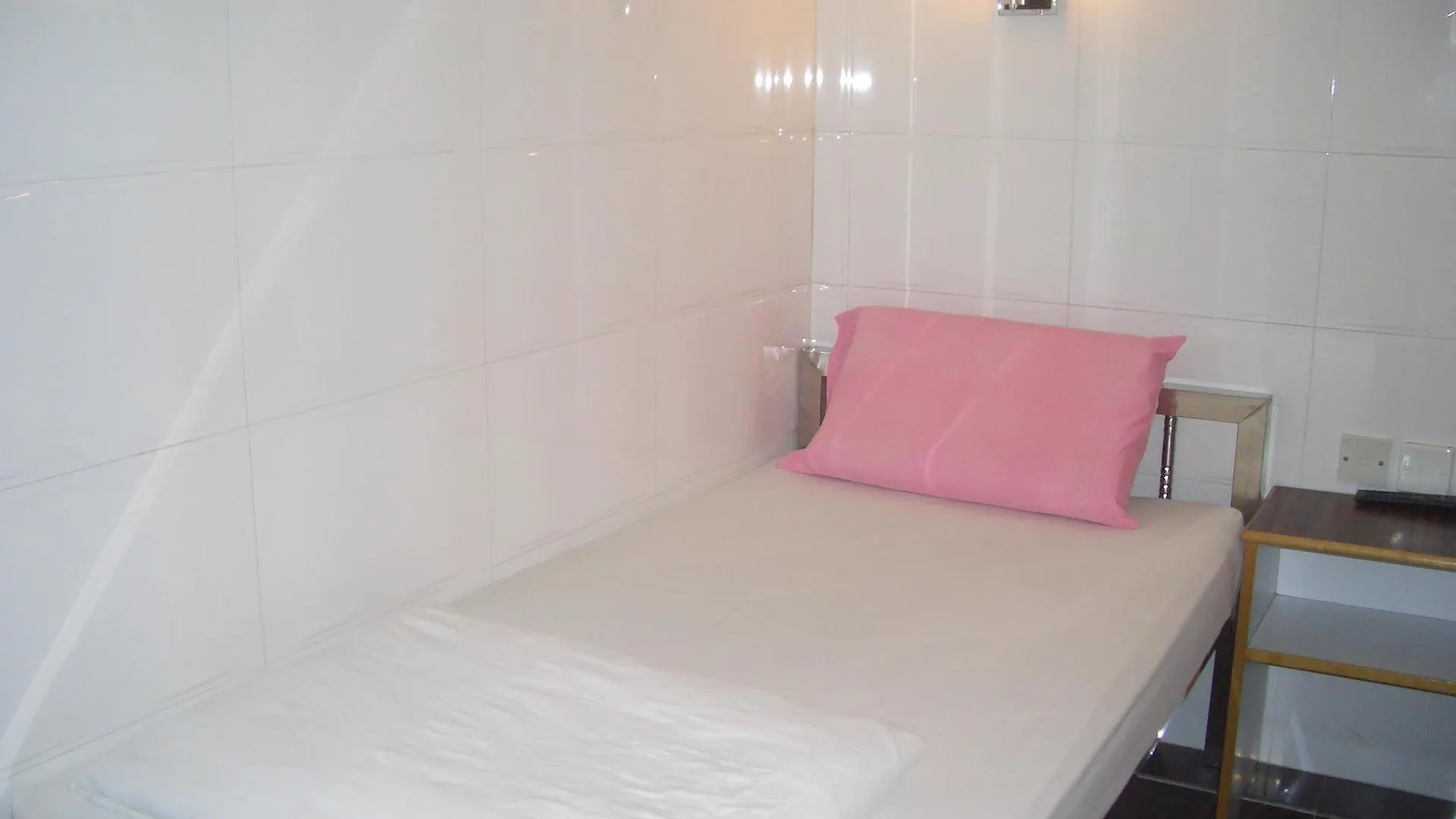 Maple Leaf Guest House Hong Kong