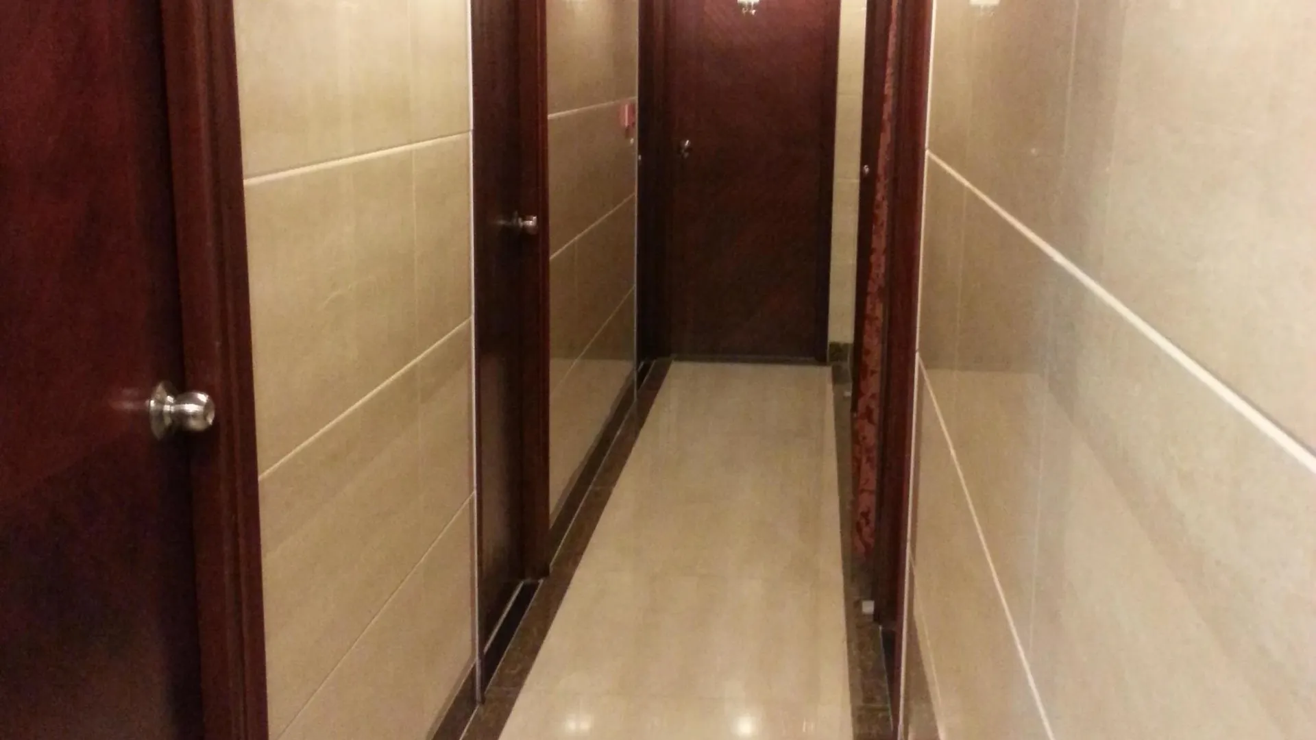 Maple Leaf Guest House Hong Kong China