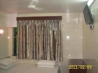 Maple Leaf Guest House Hong Kong